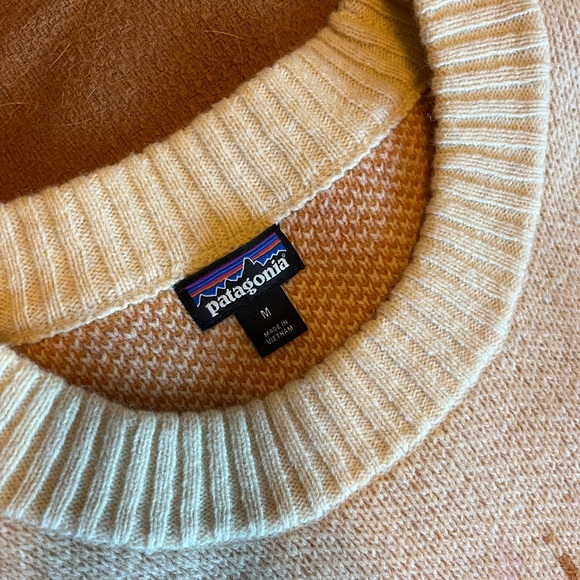 Patagonia Recycled Wool Crewneck Sweater - NWOT - Picture 3 of 3